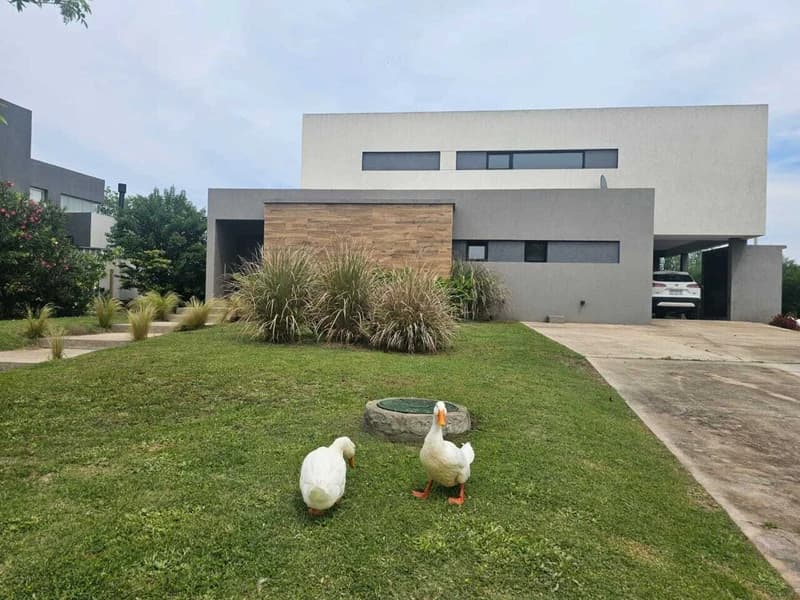 Casa en venta · El Cantón, Escobar, GBA Norte, Provincia de Buenos Aires Casa en venta · El Cantón, Escobar, GBA Norte, Provincia de Buenos Aires