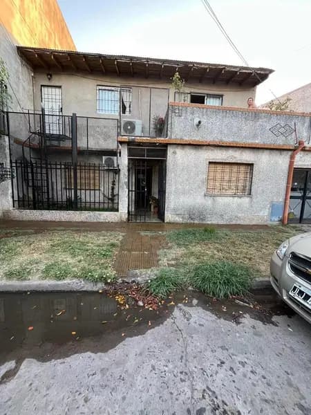 Casa en venta · Lomas del Mirador, La Matanza, GBA Oeste, Provincia de Buenos Aires Casa en venta · Lomas del Mirador, La Matanza, GBA Oeste, Provincia de Buenos Aires