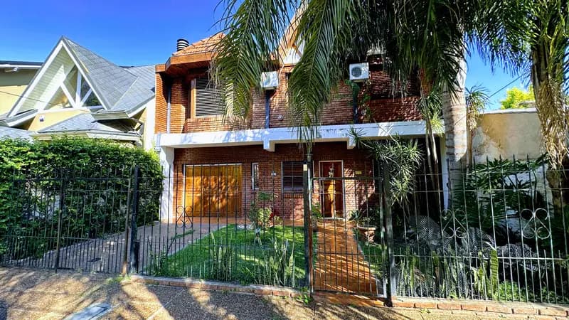 Casa en venta · Villa Gobernador Udaondo, Ituzaingó, GBA Oeste, Provincia de Buenos Aires Casa en venta · Villa Gobernador Udaondo, Ituzaingó, GBA Oeste, Provincia de Buenos Aires