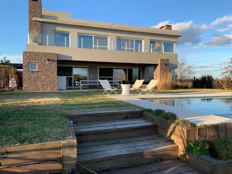 Casa en venta · El Cantón, Escobar, GBA Norte, Provincia de Buenos Aires Casa en venta · El Cantón, Escobar, GBA Norte, Provincia de Buenos Aires