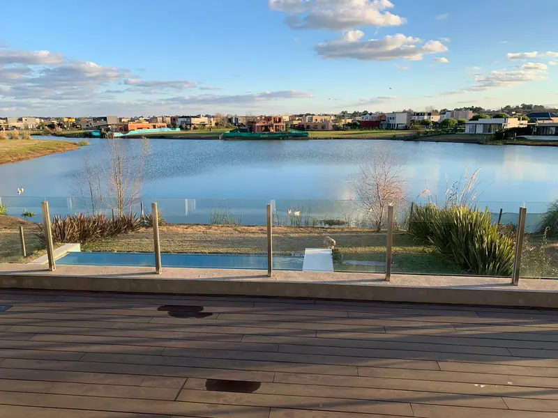 Casa en venta · El Cantón, Escobar, GBA Norte, Provincia de Buenos Aires Casa en venta · El Cantón, Escobar, GBA Norte, Provincia de Buenos Aires