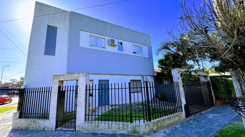 Casa en venta · Haedo, Morón, GBA Oeste, Provincia de Buenos Aires Casa en venta · Haedo, Morón, GBA Oeste, Provincia de Buenos Aires