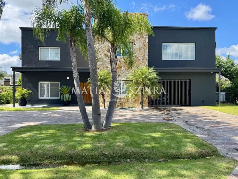Casa en venta · Campos de Alvarez, Moreno, GBA Oeste, Provincia de Buenos Aires Casa en venta · Campos de Alvarez, Moreno, GBA Oeste, Provincia de Buenos Aires