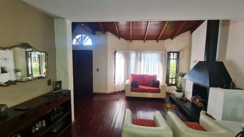 Casa en venta · Castelar, Morón, GBA Oeste, Provincia de Buenos Aires Casa en venta · Castelar, Morón, GBA Oeste, Provincia de Buenos Aires