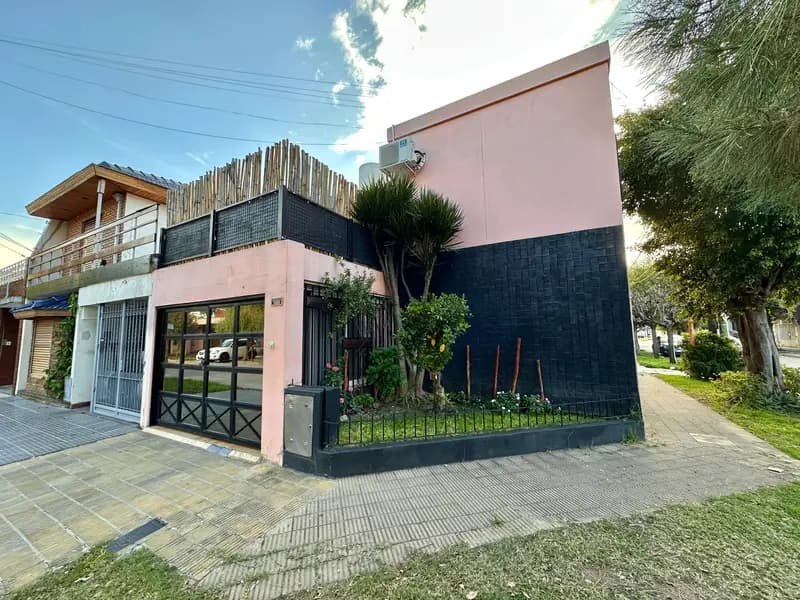 Casa en venta · Ramos Mejia, La Matanza, GBA Oeste, Provincia de Buenos Aires Casa en venta · Ramos Mejia, La Matanza, GBA Oeste, Provincia de Buenos Aires
