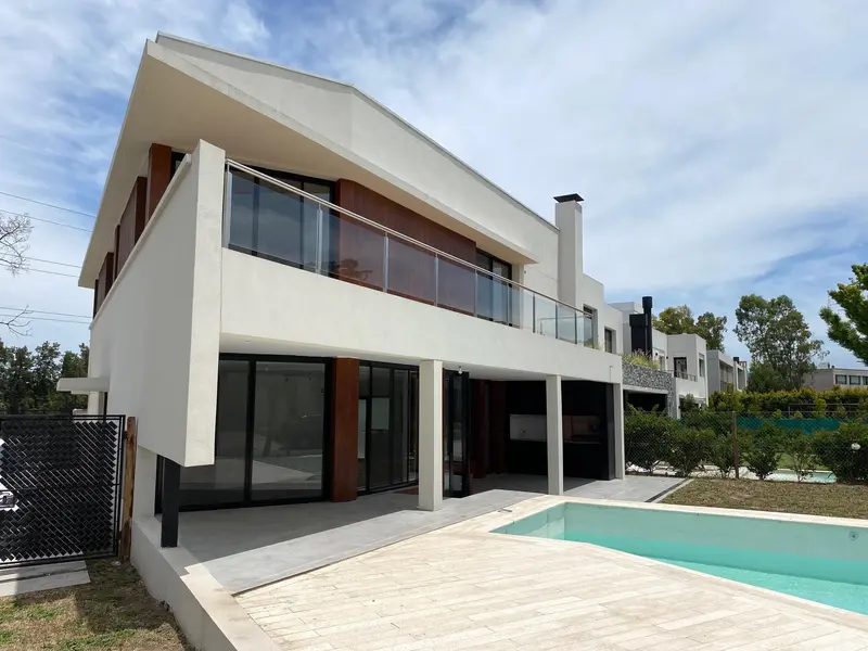 Casa en venta · San Isidro, GBA Norte, Provincia de Buenos Aires Casa en venta · San Isidro, GBA Norte, Provincia de Buenos Aires