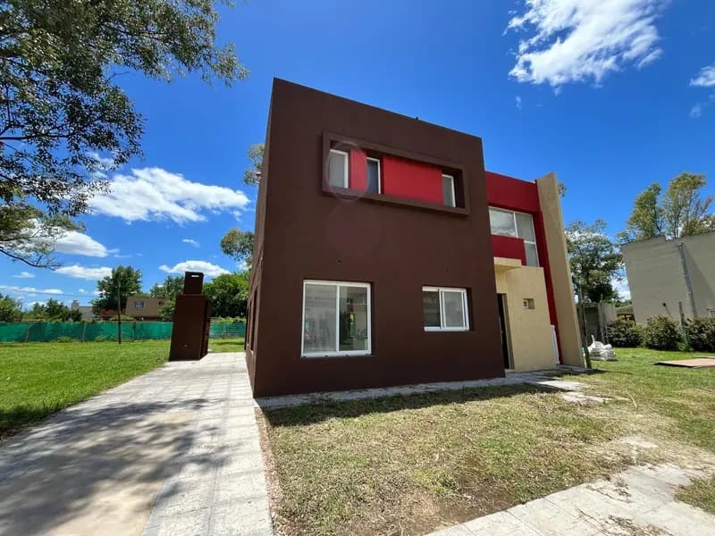 Casa en venta · Moreno, GBA Oeste, Provincia de Buenos Aires Casa en venta · Moreno, GBA Oeste, Provincia de Buenos Aires