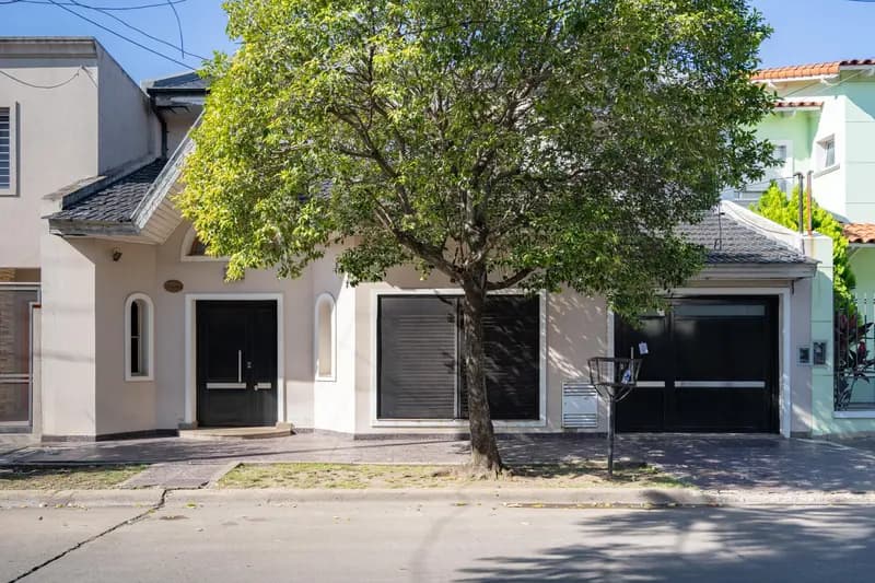 Casa en venta · Ramos Mejia, La Matanza, GBA Oeste, Provincia de Buenos Aires Casa en venta · Ramos Mejia, La Matanza, GBA Oeste, Provincia de Buenos Aires