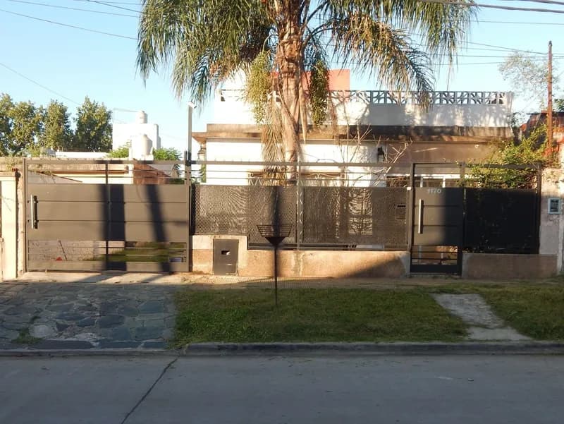 Casa en venta · El Palomar, Morón, GBA Oeste, Provincia de Buenos Aires Casa en venta · El Palomar, Morón, GBA Oeste, Provincia de Buenos Aires