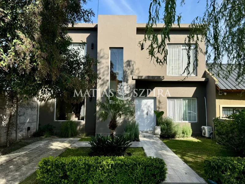 Casa en venta · Moreno, Moreno, GBA Oeste, Provincia de Buenos Aires Casa en venta · Moreno, Moreno, GBA Oeste, Provincia de Buenos Aires