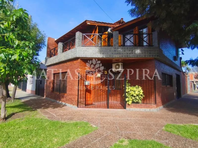 Casa en venta · Castelar Sur, Castelar, Morón, GBA Oeste, Provincia de Buenos Aires Casa en venta · Castelar Sur, Castelar, Morón, GBA Oeste, Provincia de Buenos Aires