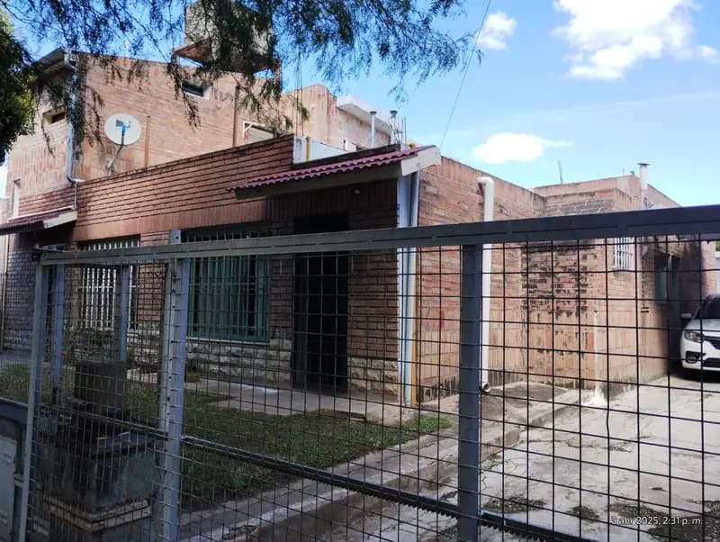 Casa en venta · Santa Isabel, Córdoba Capital, Córdoba Casa en venta · Santa Isabel, Córdoba Capital, Córdoba
