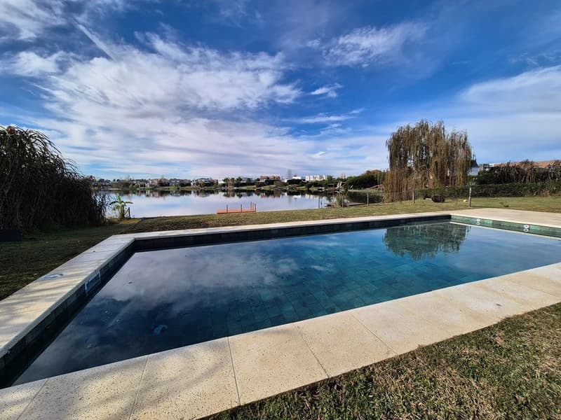 Casa en venta · San Benito, Tigre, GBA Norte, Provincia de Buenos Aires Casa en venta · San Benito, Tigre, GBA Norte, Provincia de Buenos Aires