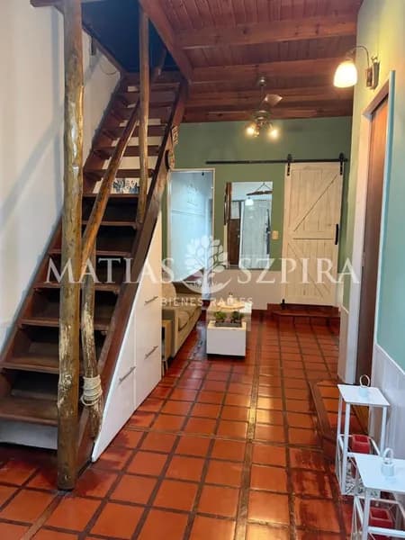 Casa en venta · Castelar, Morón, GBA Oeste, Provincia de Buenos Aires Casa en venta · Castelar, Morón, GBA Oeste, Provincia de Buenos Aires