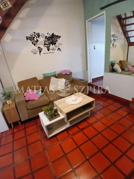 Casa en venta · Castelar, Morón, GBA Oeste, Provincia de Buenos Aires Casa en venta · Castelar, Morón, GBA Oeste, Provincia de Buenos Aires